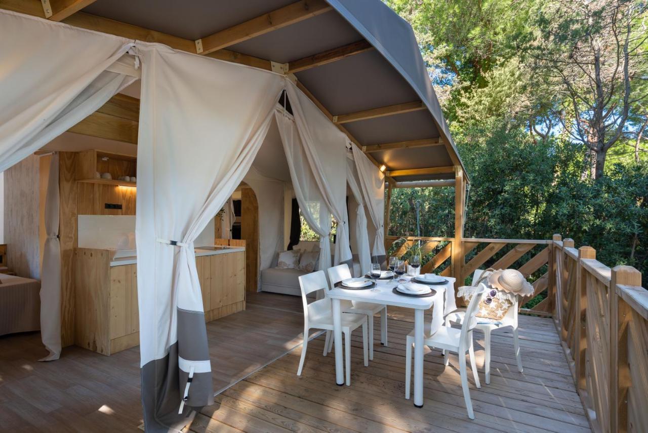 Camping Il Capannino Glamping Village Marina Di Bibbona Exteriör bild