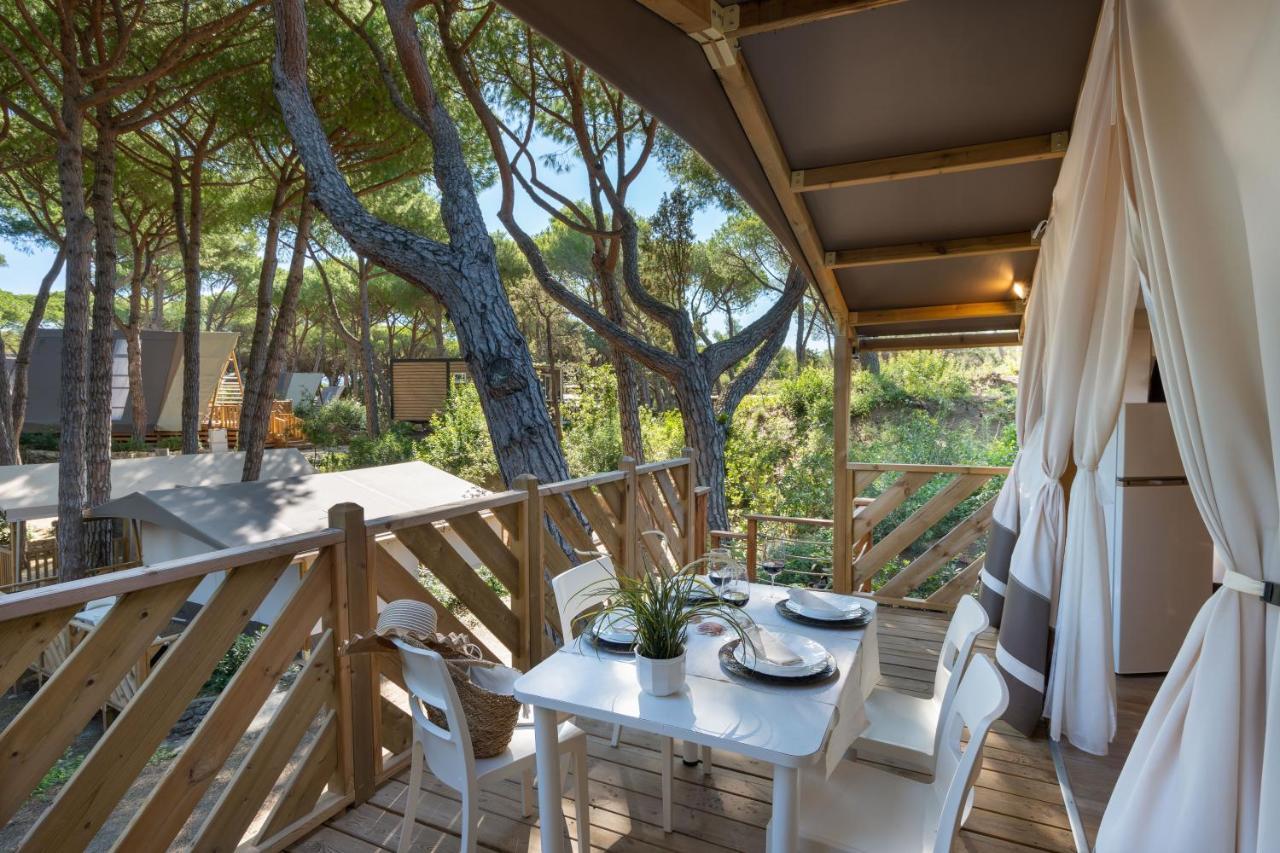 Camping Il Capannino Glamping Village Marina Di Bibbona Exteriör bild