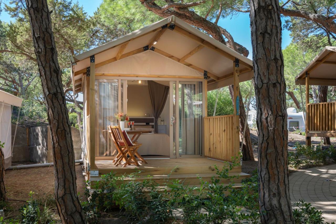 Camping Il Capannino Glamping Village Marina Di Bibbona Exteriör bild