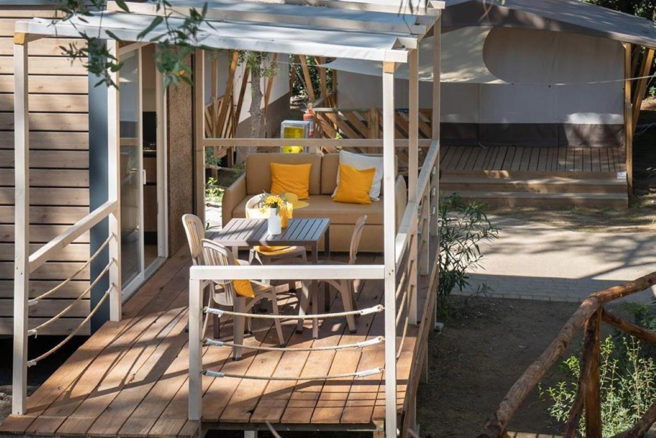 Camping Il Capannino Glamping Village Marina Di Bibbona Exteriör bild